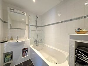 Photo 9- click for photo gallery